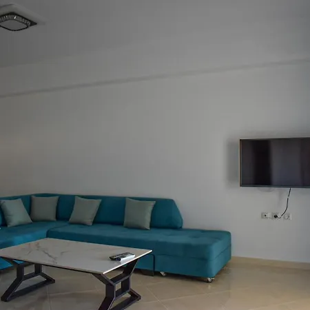 Apartment Paradise *