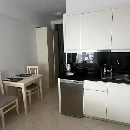 Paradise Apartment *
